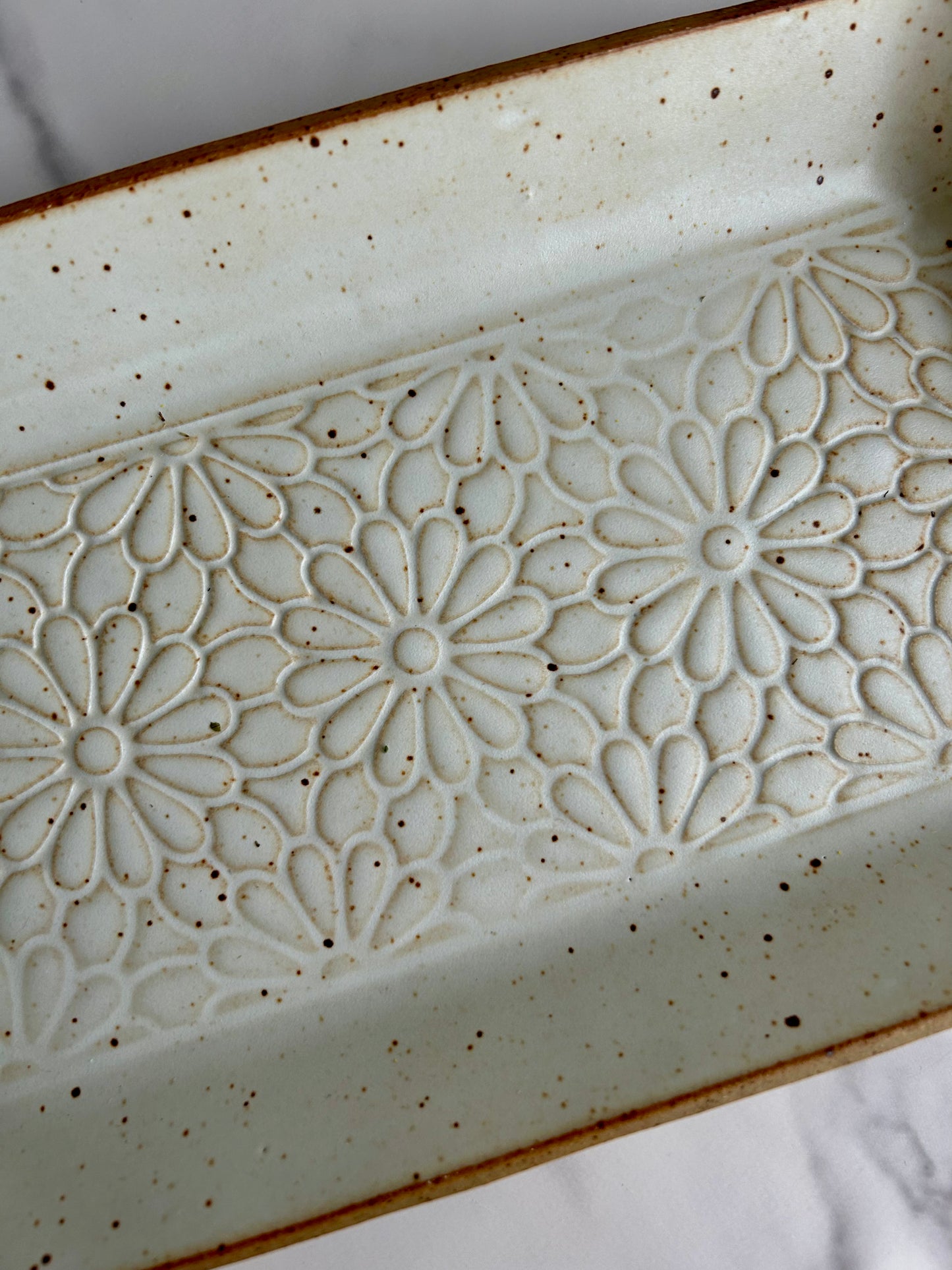 Cream Daisy Tray