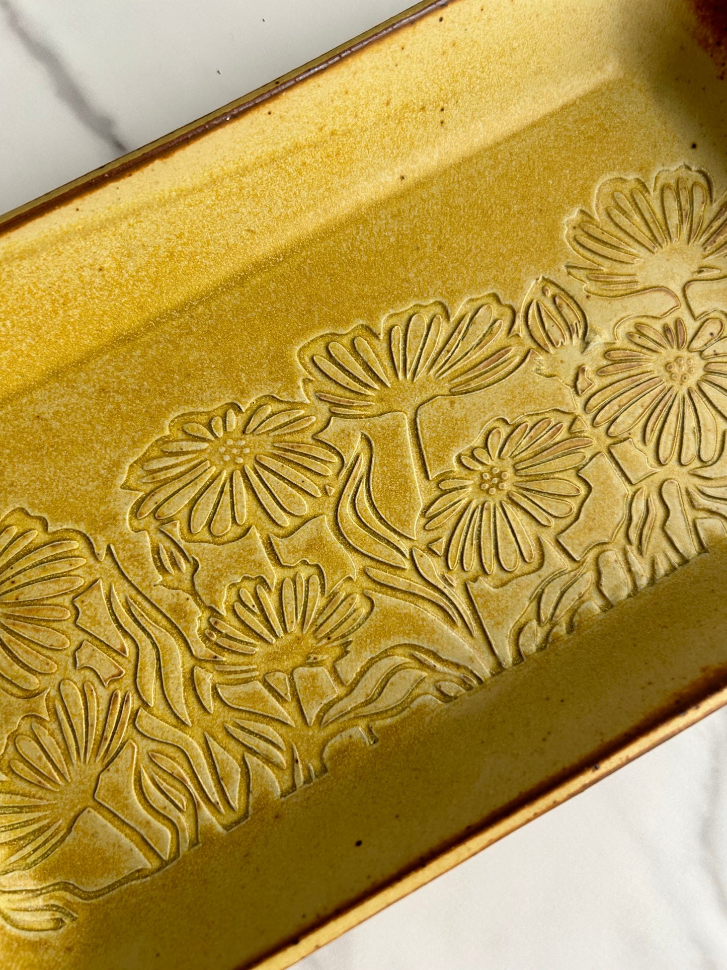 Yellow Daisy Field Tray