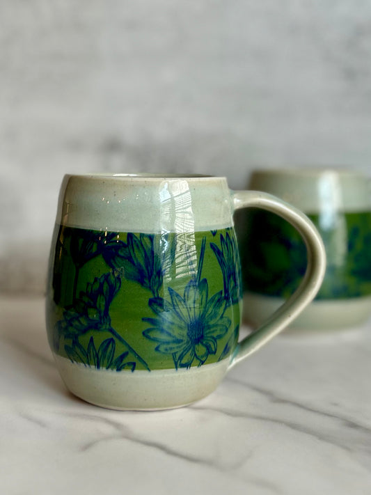 Daisy Stem Round Botanic Mug